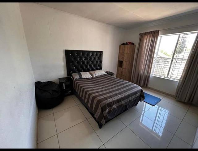 2 BEDROOM TOWNHOUSE FOR SALE IN GREENSTONE HILL